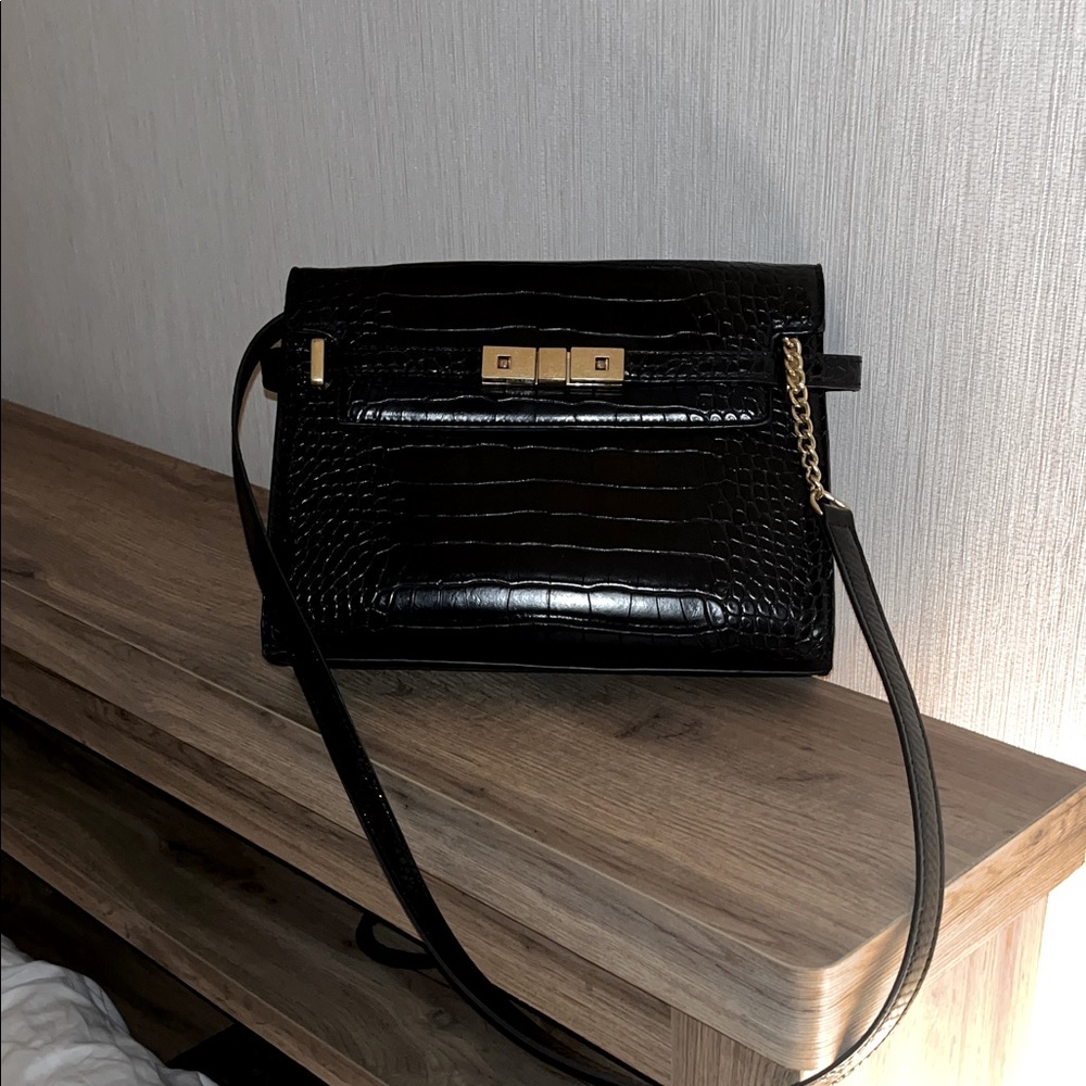 Black Crocodile-Embossed Women's Bag